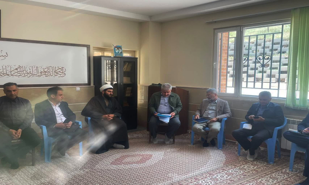 سفر مدیر کل کمیته امداد استان مرکزی به شهرستان شازند