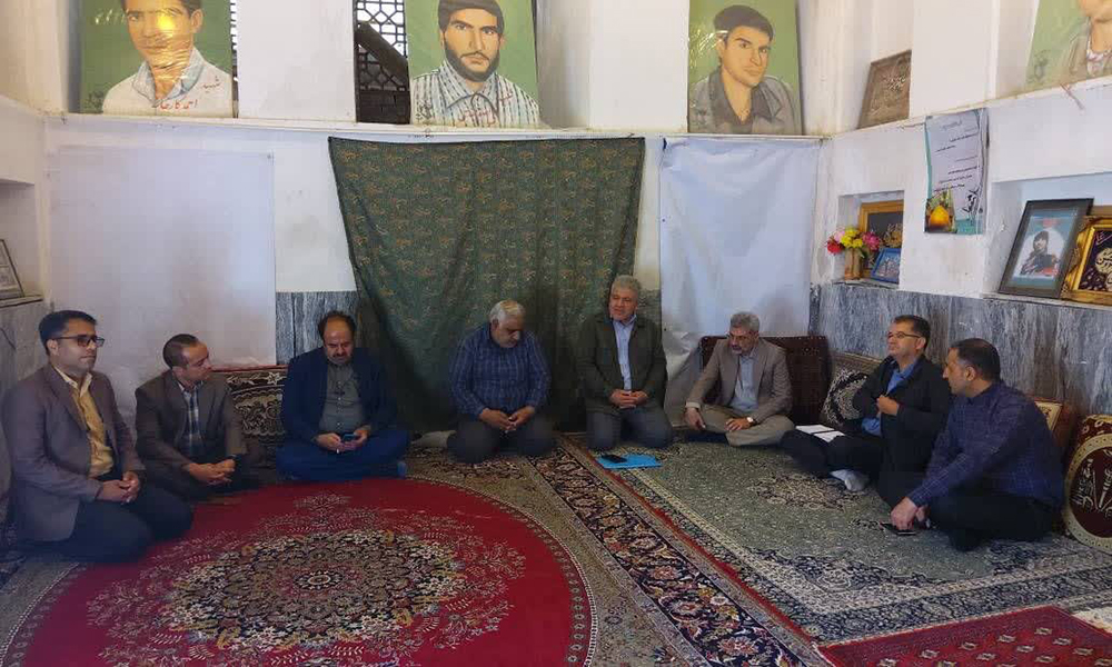 سفر مدیر کل کمیته امداد استان مرکزی به شهرستان شازند