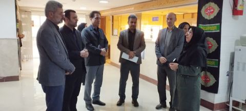 بازدید مدیر کل کمیته امداد استان مرکزی  از مجتمع درمانی ونمایشگاه جهاد دانشگاهی