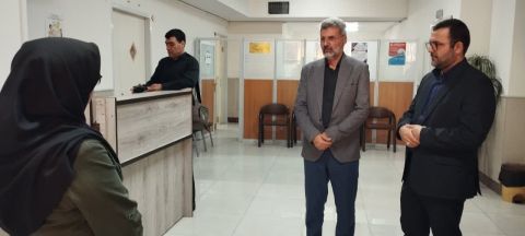 بازدید مدیر کل کمیته امداد استان مرکزی  از مجتمع درمانی ونمایشگاه جهاد دانشگاهی