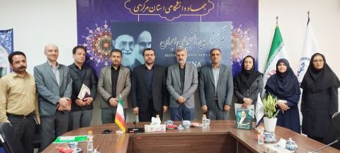 بازدید مدیر کل کمیته امداد استان مرکزی  از مجتمع درمانی ونمایشگاه جهاد دانشگاهی
