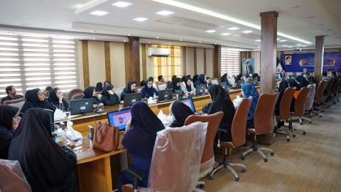 نشست خبری مدیر کل کمیته امداد استان مرکزی با اصحاب رسانه